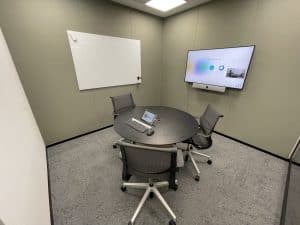 חדר ישיבות מערכת Video Conference (שיחות ועידה) Cisco Room Kit 